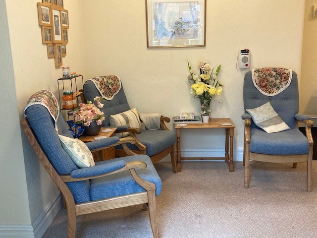 Form new friendships or sit back and relax in the lounge