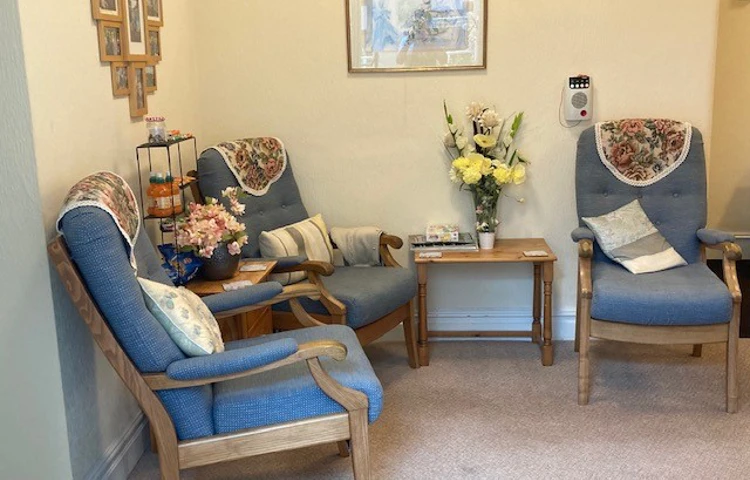 Form new friendships or sit back and relax in the lounge