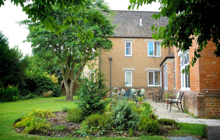 Alistair Robertson House and garden