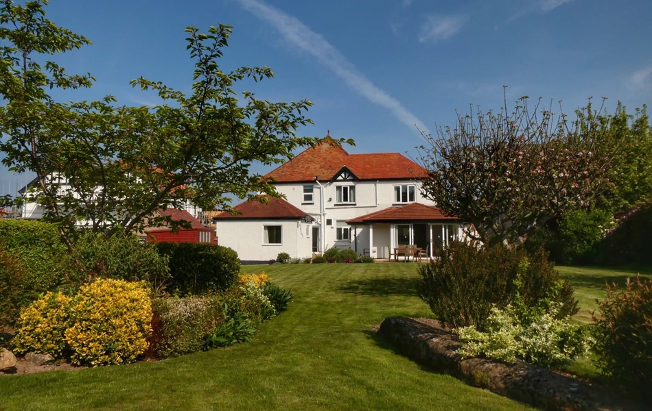 Colwyn Bay, Whitehall Road LL28 4HW, House