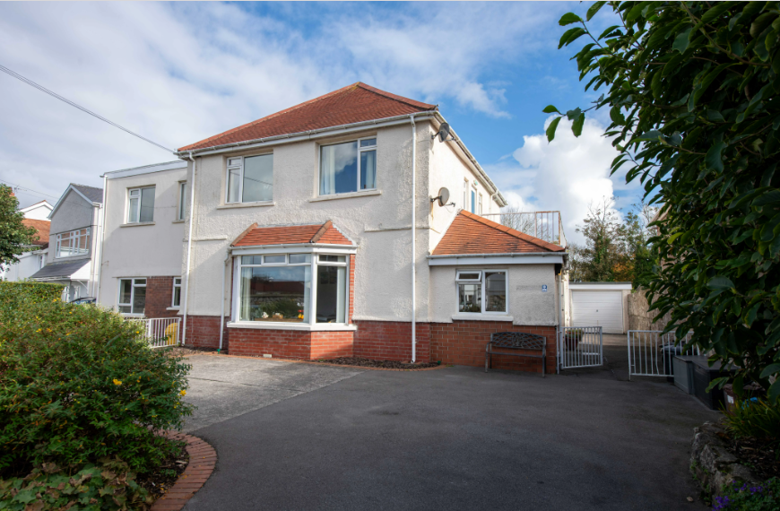 front-exterior-of-abbeyfield-house-porthcawl.png