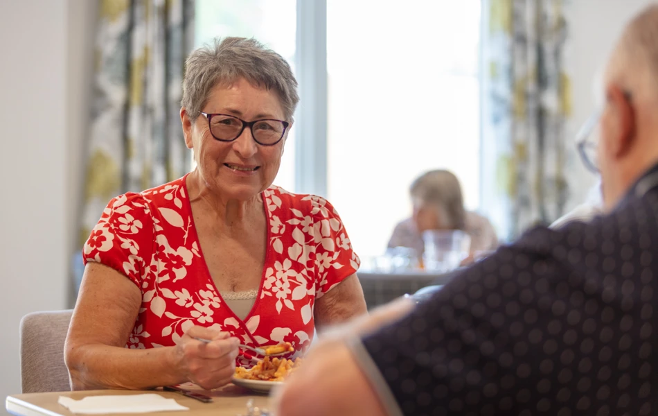 Holdenhurst May22 8914 Web