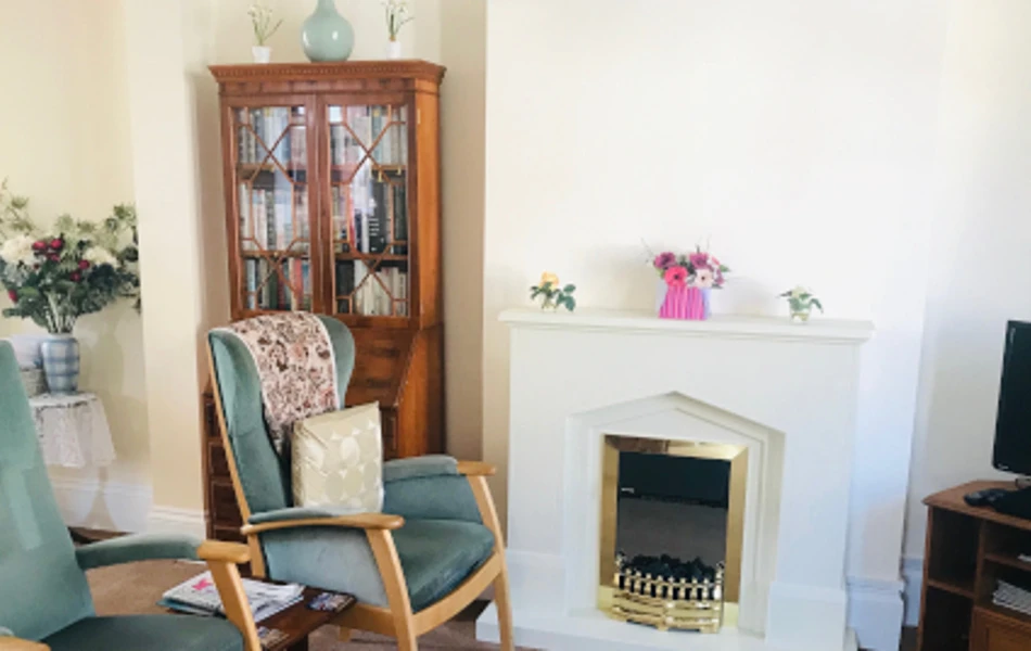 lounge of Abbeyfield House, Sherborne DT9 4HA (1)