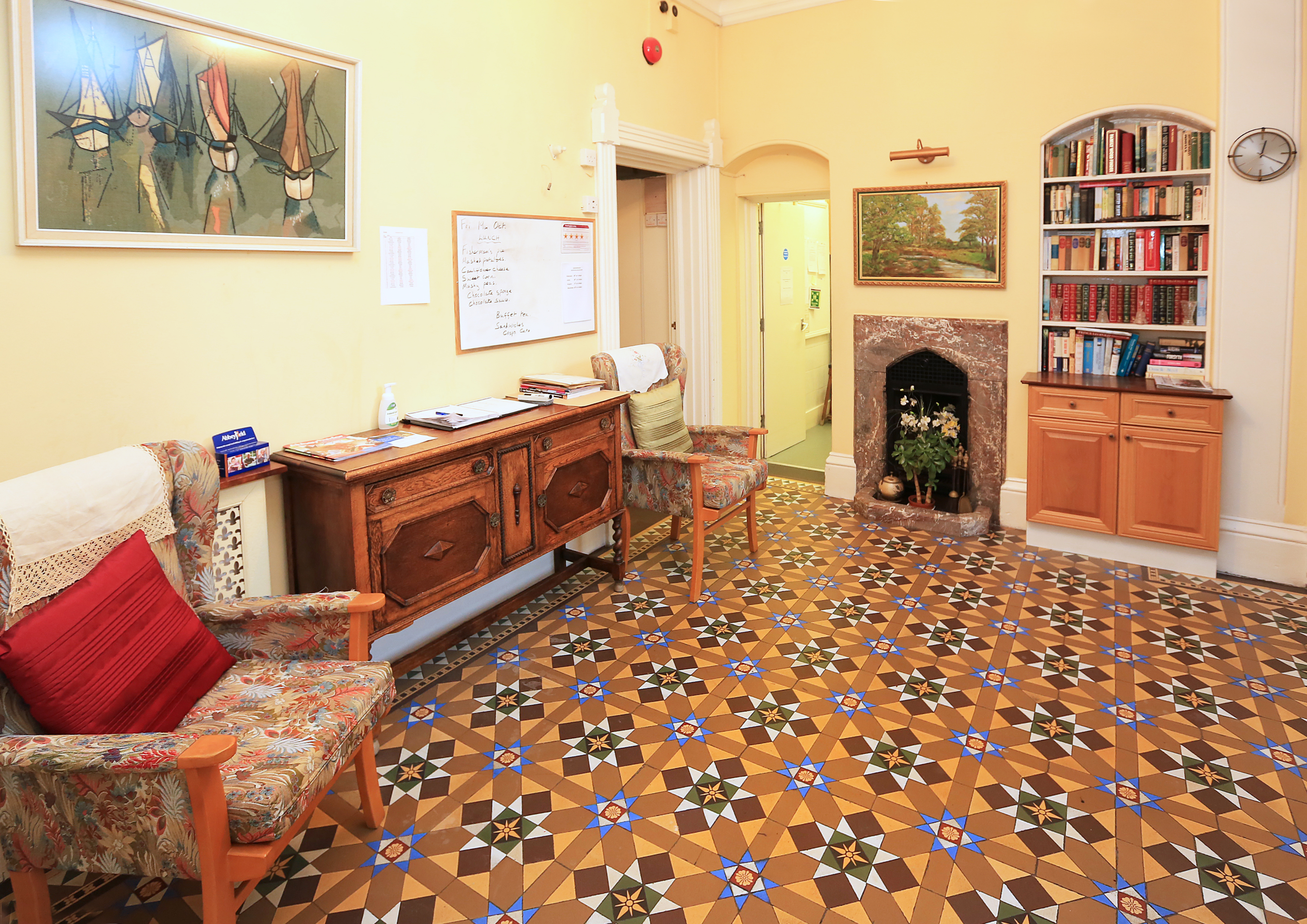 Hallway at Abbeyfield House, Cowes PO31 8HA (1)