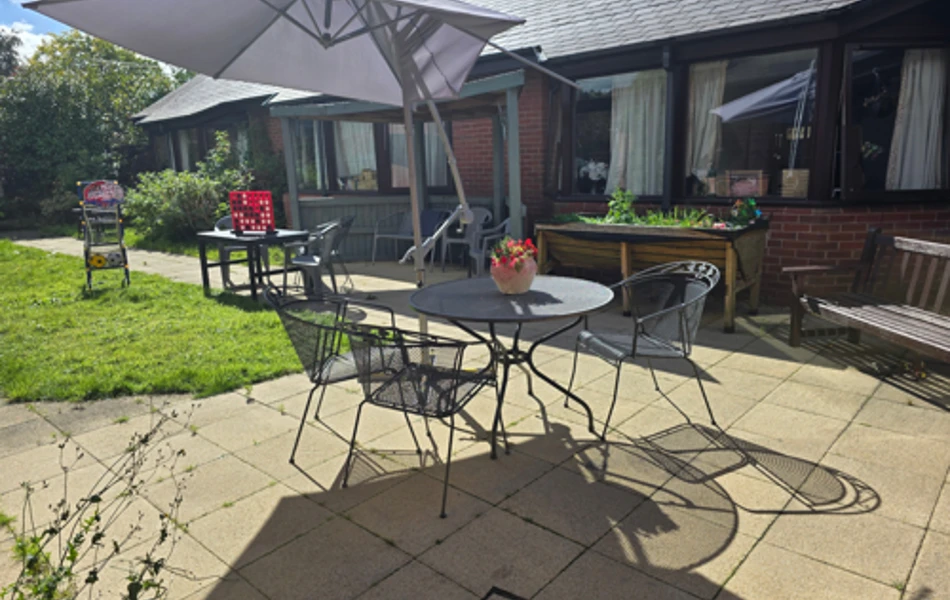 Sunny Garden Where Residents Can Relax And Socialise At Downing House, M20 4PP