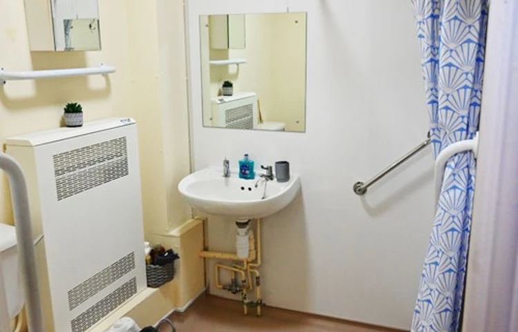 Wetroom At Abbeyfield House Settle Bd24 9Rb