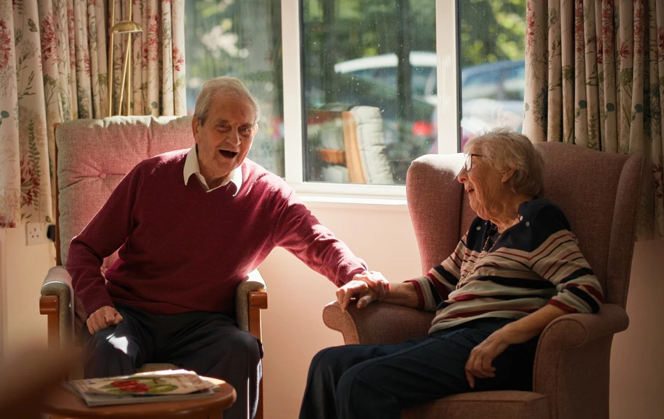 Residents In Lounge at Abbeyfield House, Great Missenden HP16 9AE