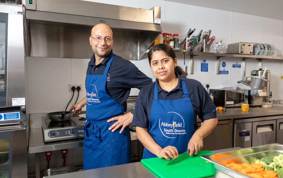 Holdenhurst May22 8754 Web