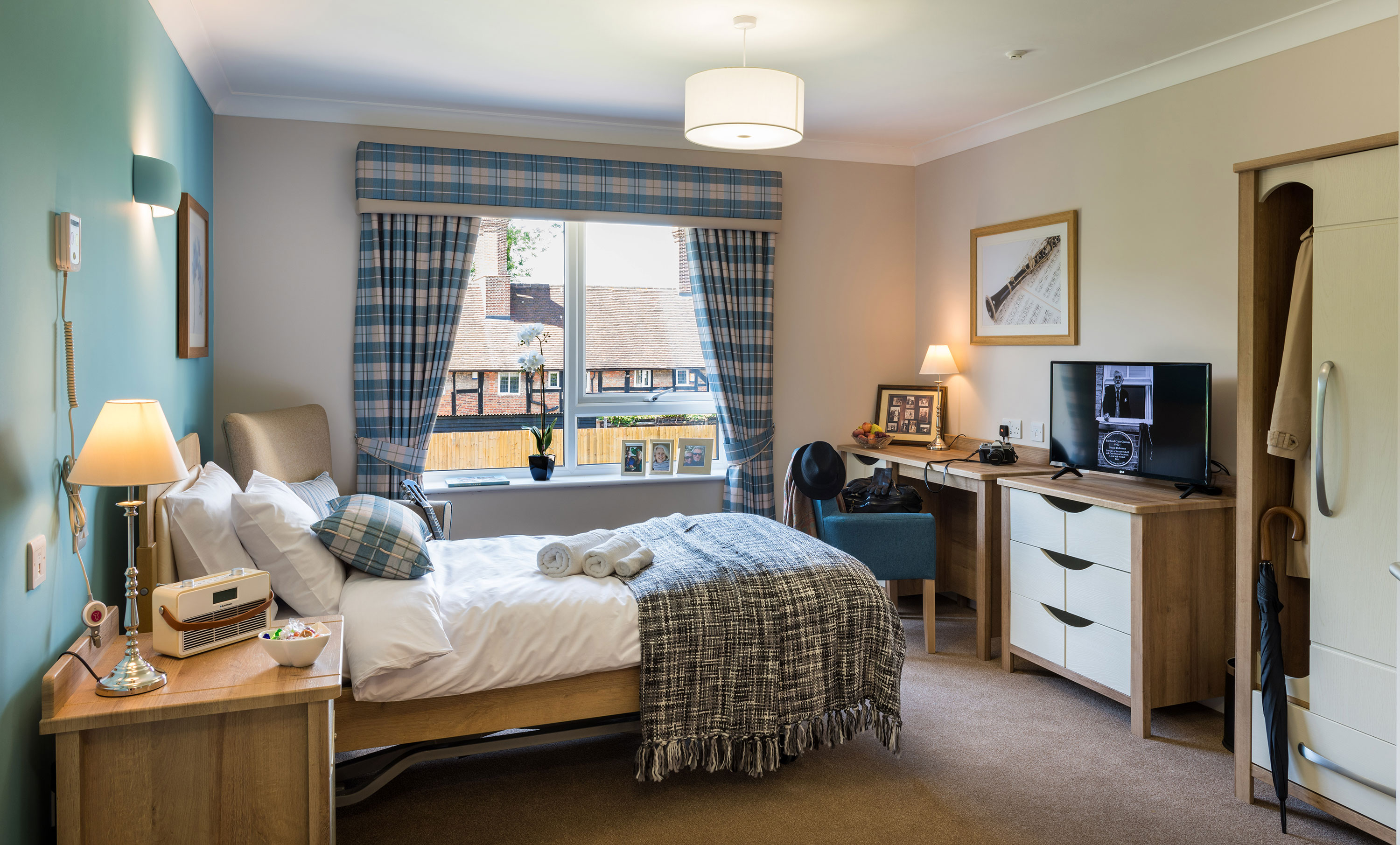 Relax in style at Speedwell Court, offering high quality care in Southampton. Our spacious bedrooms provide a cosy setting for residents to call home.jpg