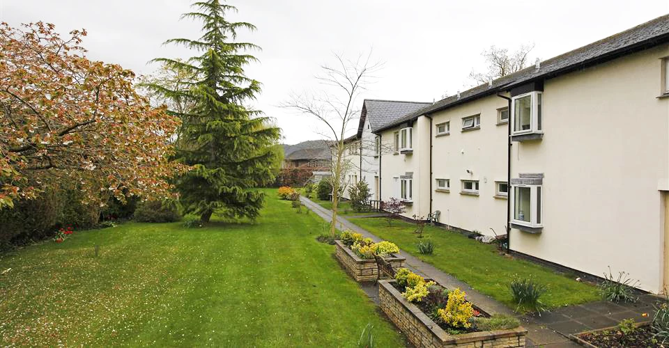 Spacious Garden Where Residents Can Enjoy The Outdoors