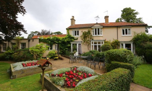 The rear garden at Highlands Care Home, Woodbridge IP12 1EN