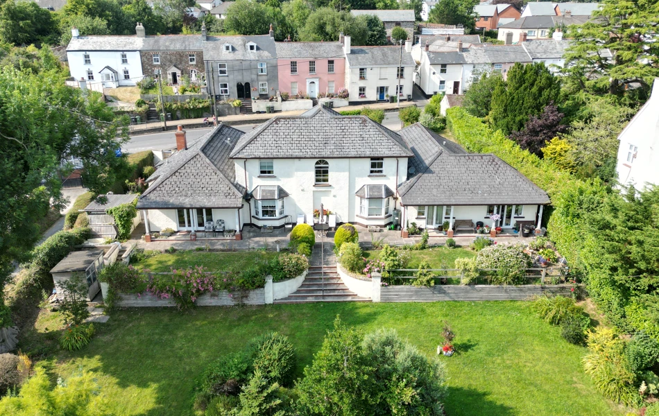 Duffield Court's Beautiful Back Garden