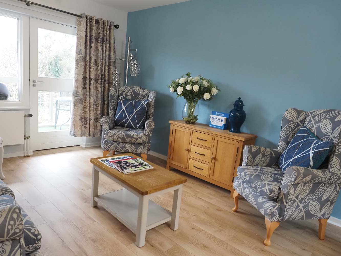 Welcoming sitting area, Friars Mead, WD4 8DR