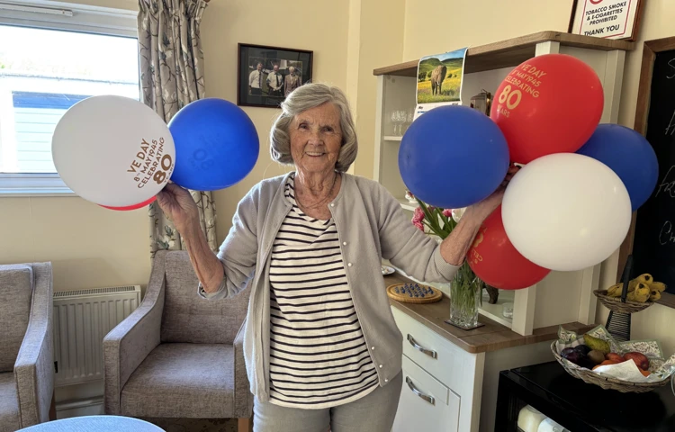 Thumbnail IMG 8569Sadie VE Day