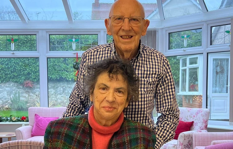 Colwyn Bay, Alexandra Road, LL29 7YB, Mealtime