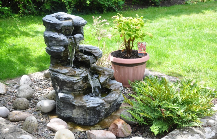 water-feature-in-the-garden-at-Abbeyfield House, Chipping Sodbury BS37 6LB
