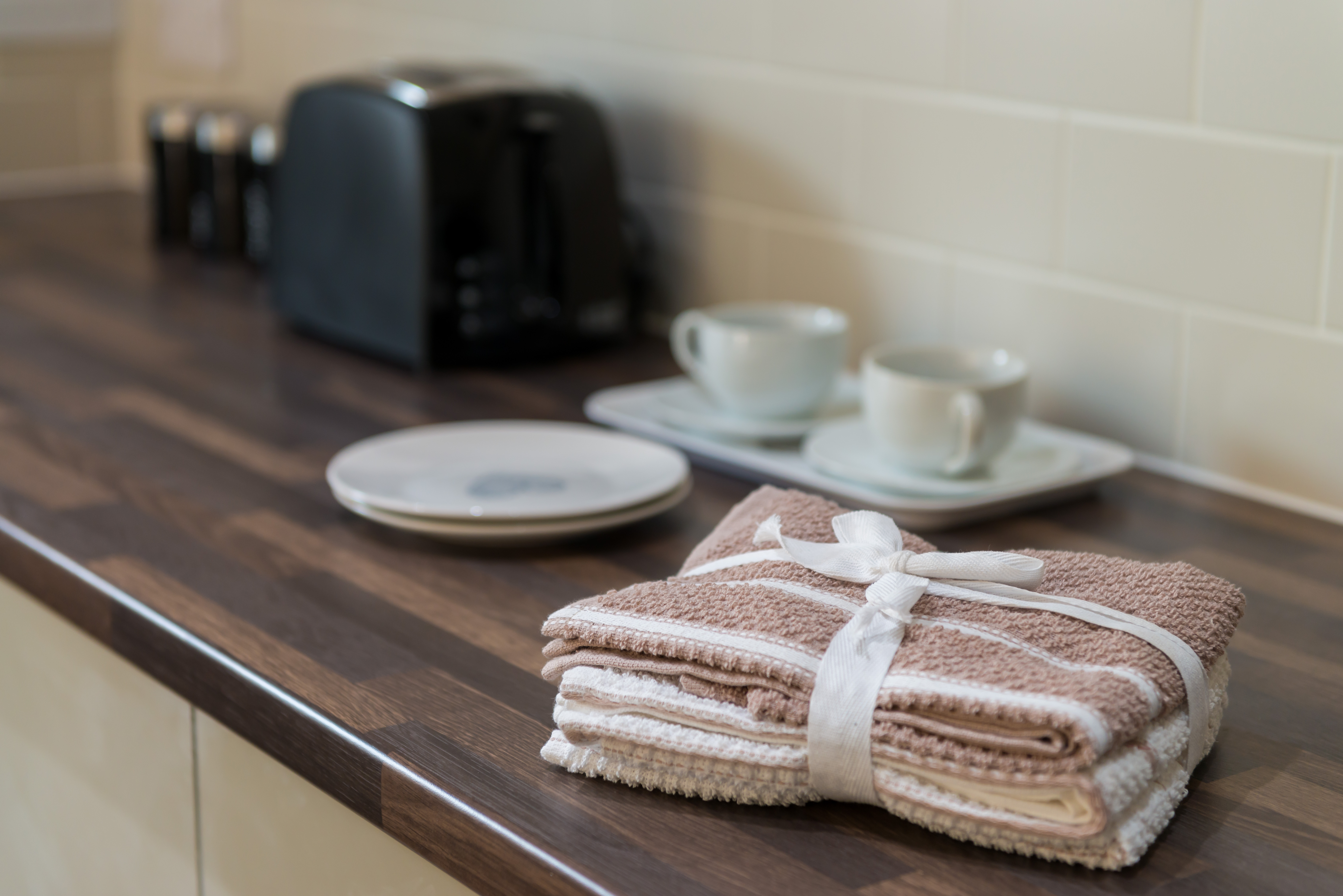 Tea towels and cups at Burnham Court, Malmesbury SN16 0FN