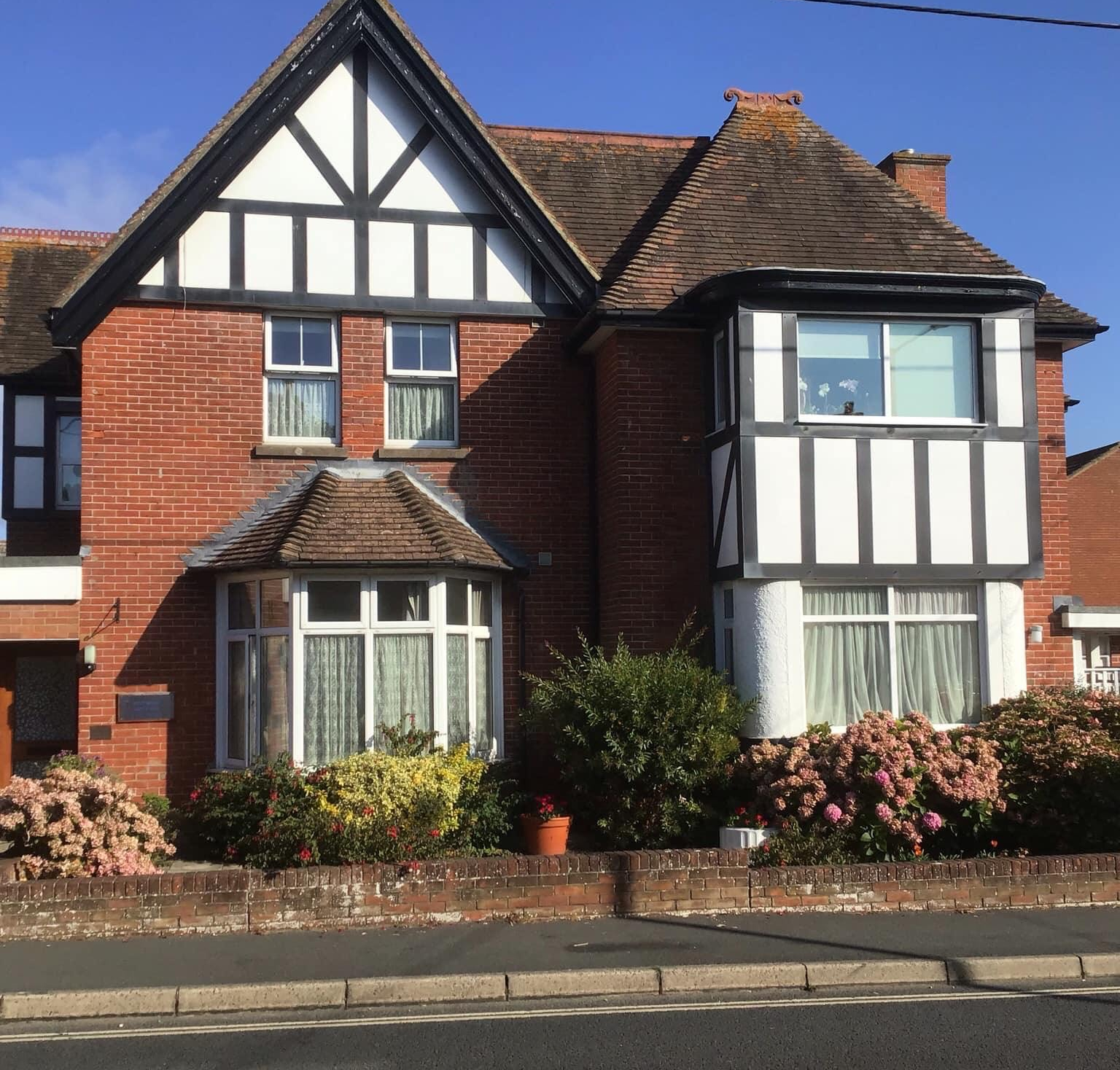 Exterior Photo Of Abbeyfield West Wight Residential House, With Tudor Style Decorative Beams
