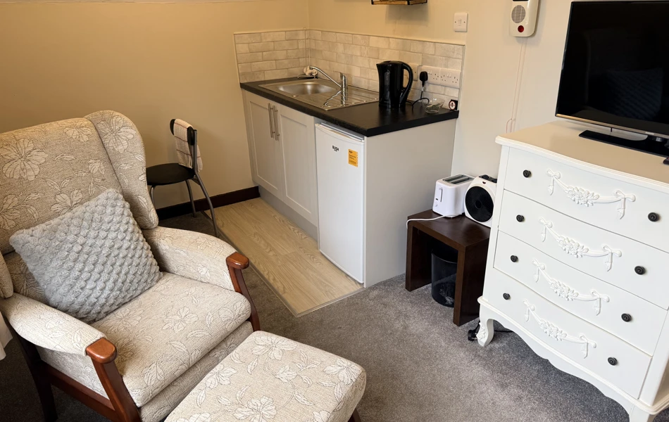 Earl Keelan Guest Bedroom 3