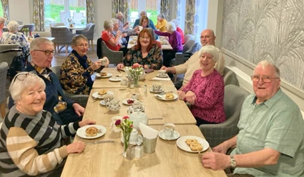 Holdenhurst Hot X Bun 2 2