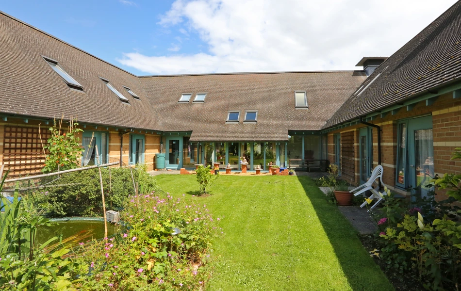 Courtyard garden at An Lac House, Cambridge CB1 3HN