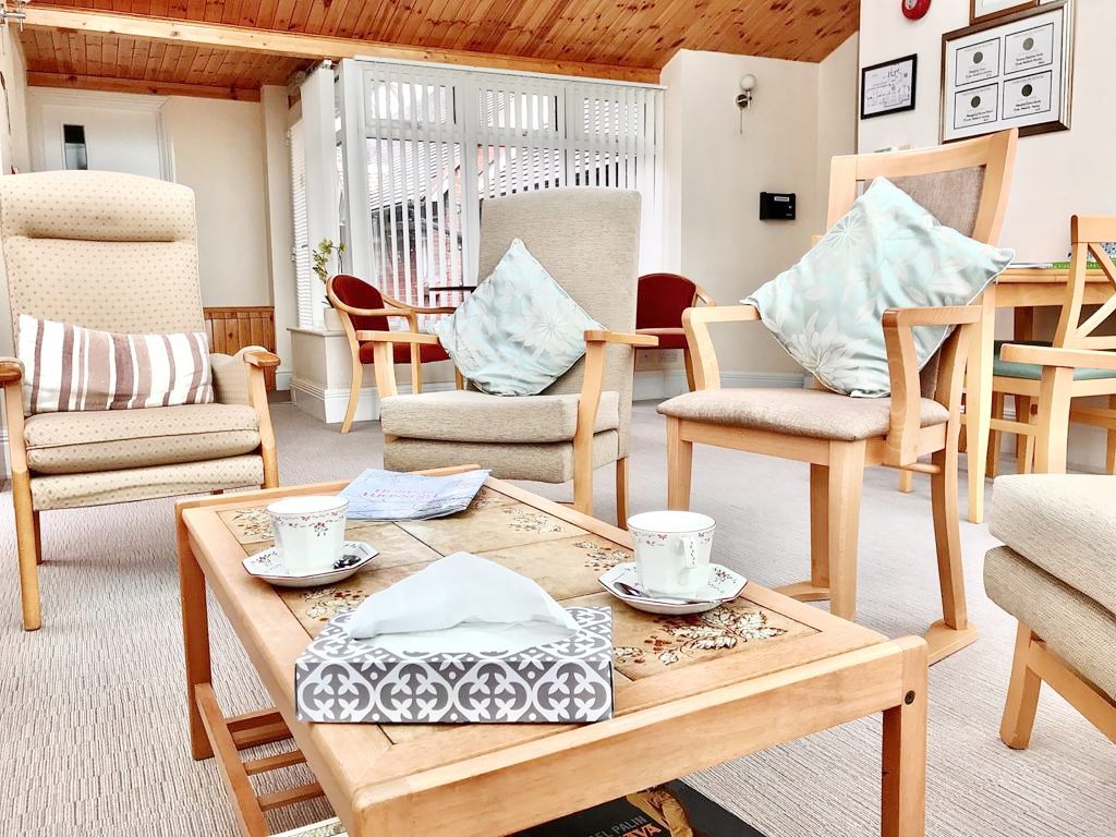 lounge-area-at Abbeyfield House, Fareham PO16 0BY