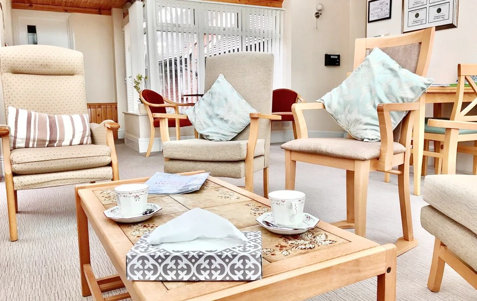 lounge-area-at Abbeyfield House, Fareham PO16 0BY