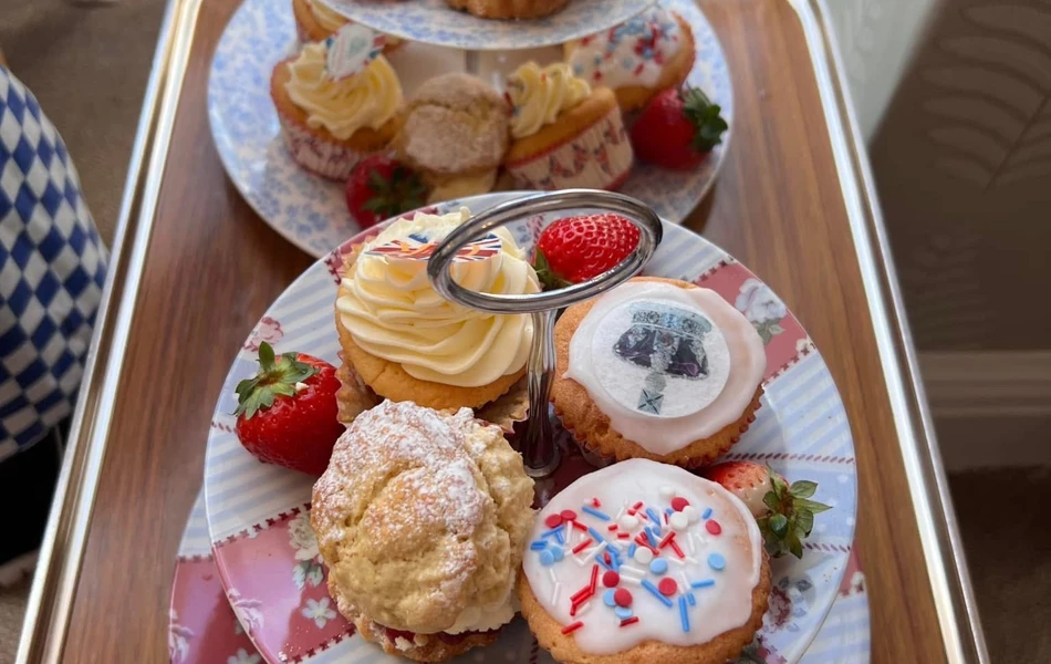 Colwyn Bay, Whitehall Road LL28 4HW, Cakes