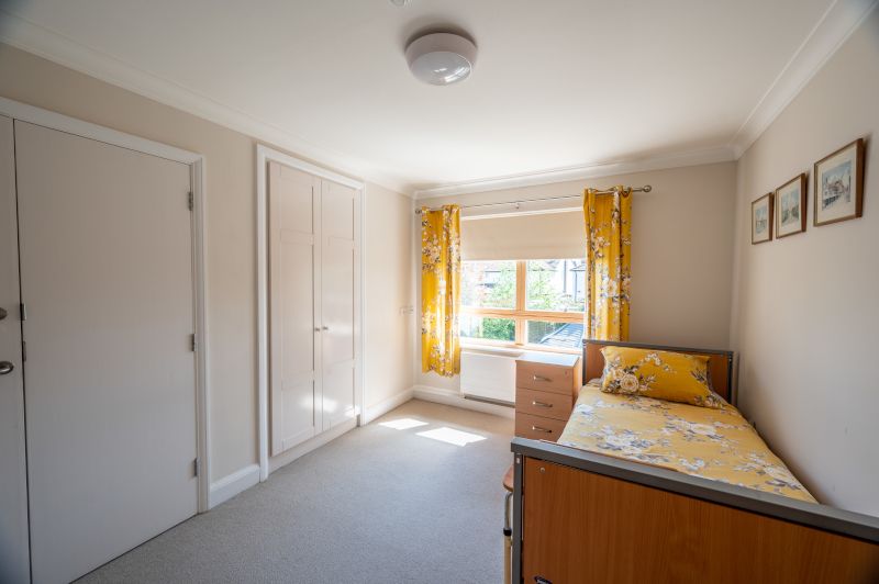 Spacious En Suite Bedroom At Winton House