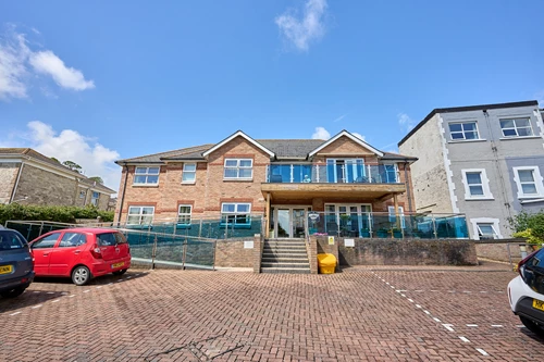 Front Harwood Court PO37 6AN