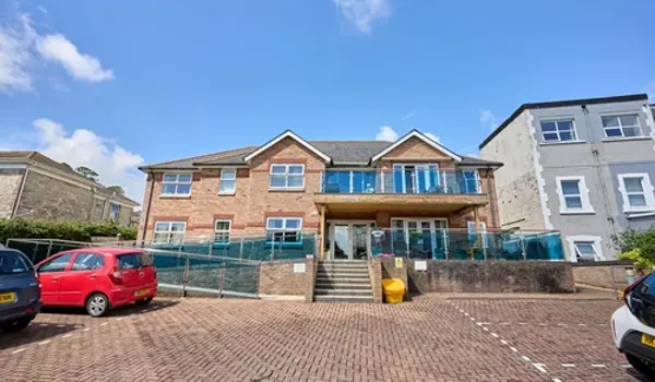 Front Harwood Court PO37 6AN