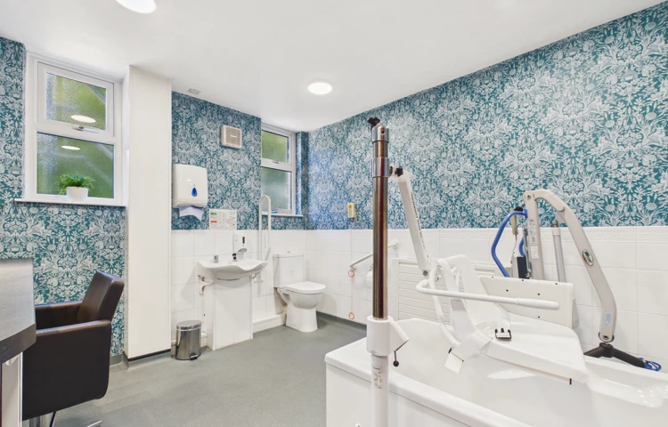 Bathroom (3)