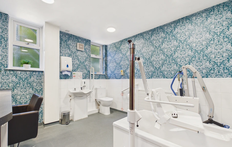 Bathroom (3)