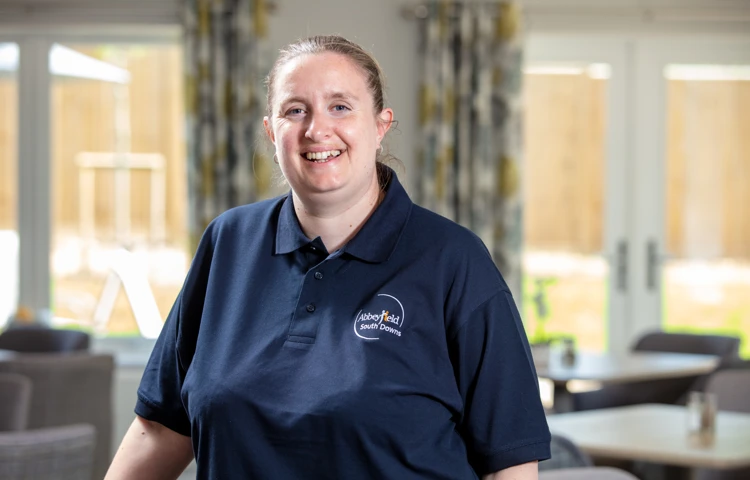 Holdenhurst May22 8771 Web