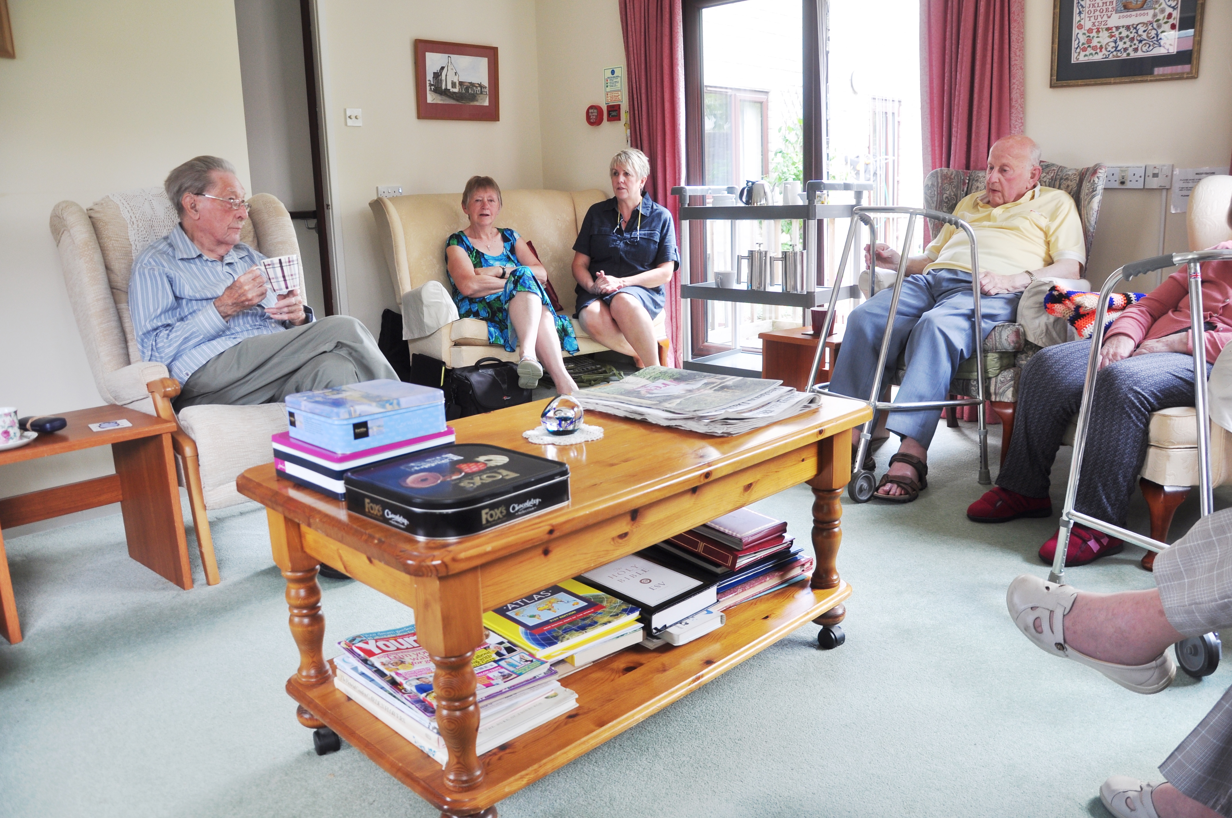 Residents sitting in the lounge at Abbeyfield House, Chipping Sodbury BS37 6LB
