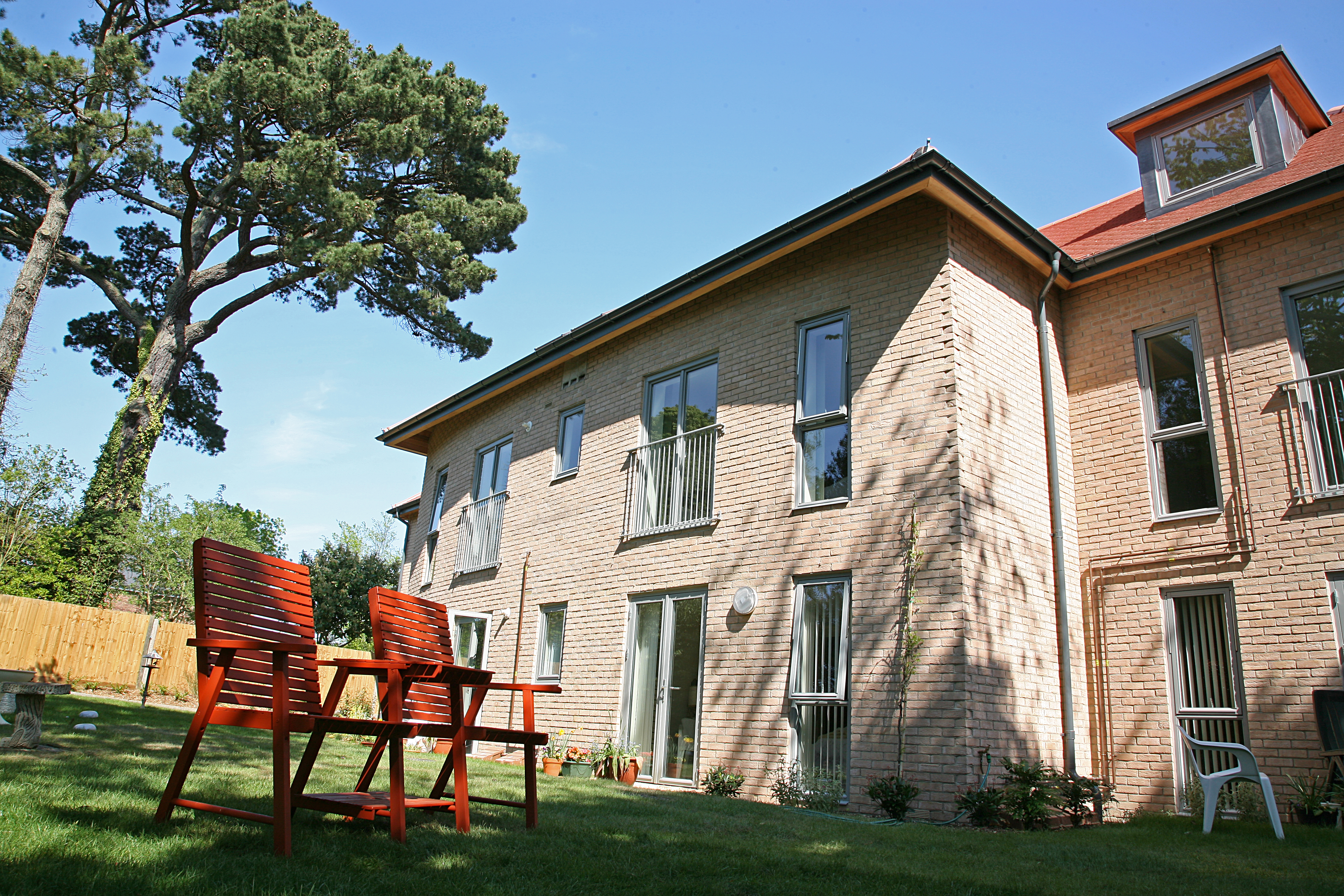 The outside of Abbeyfield Court, Southampton SO31 6BF (1)