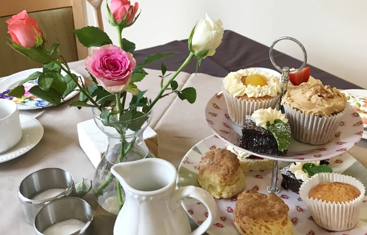 Cakes and flowers at Ridgway Court, Farnham GU9 8NW