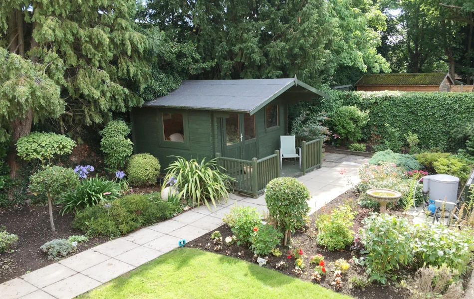 Summer house in the garden of Rider House, Loughton IG10 4LT