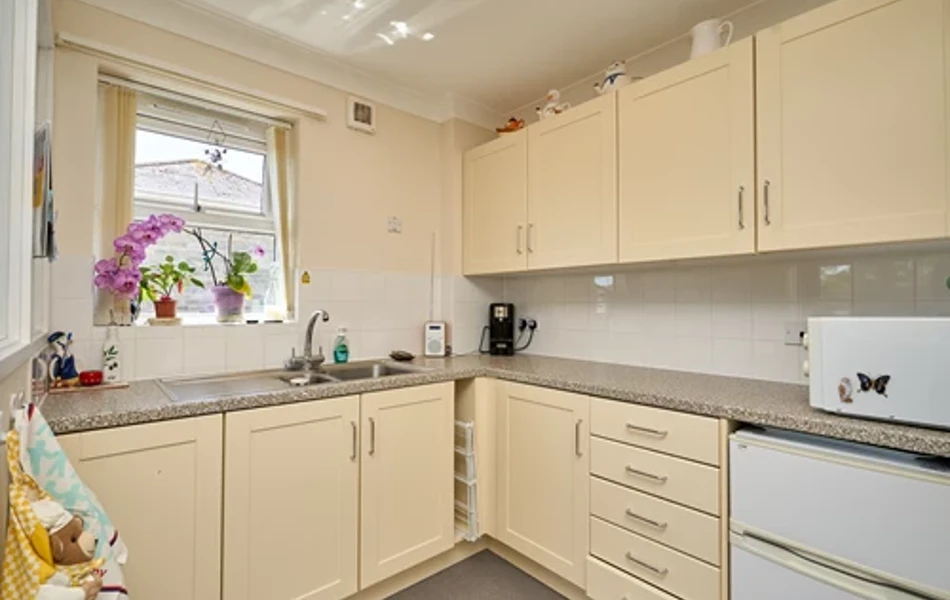 Kitchenette Harwood Court, PO37 6AN
