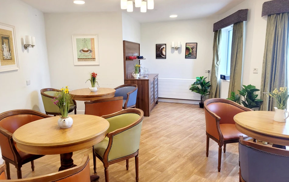 Bright Dining Room Winnersh, RG41 5WN