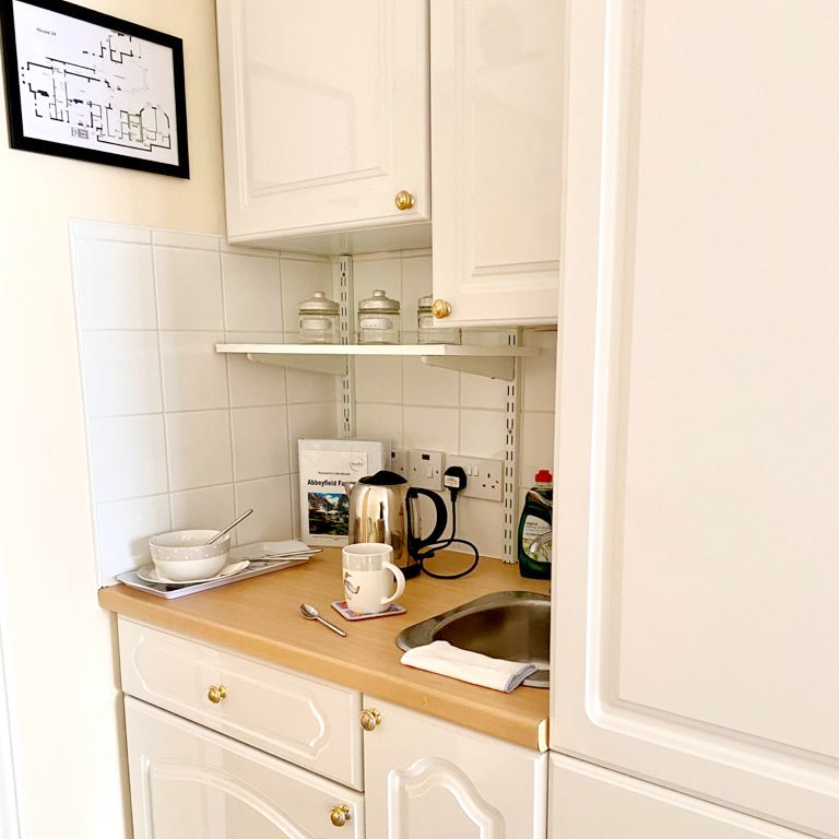 kitchenette-area-at-Abbeyfield House, Fareham PO16 0BY