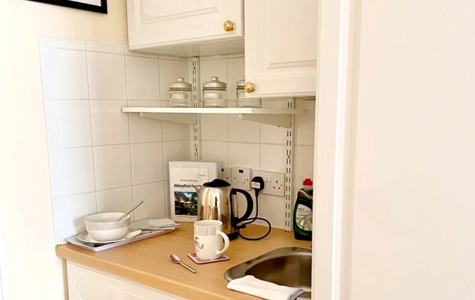 kitchenette-area-at-Abbeyfield House, Fareham PO16 0BY