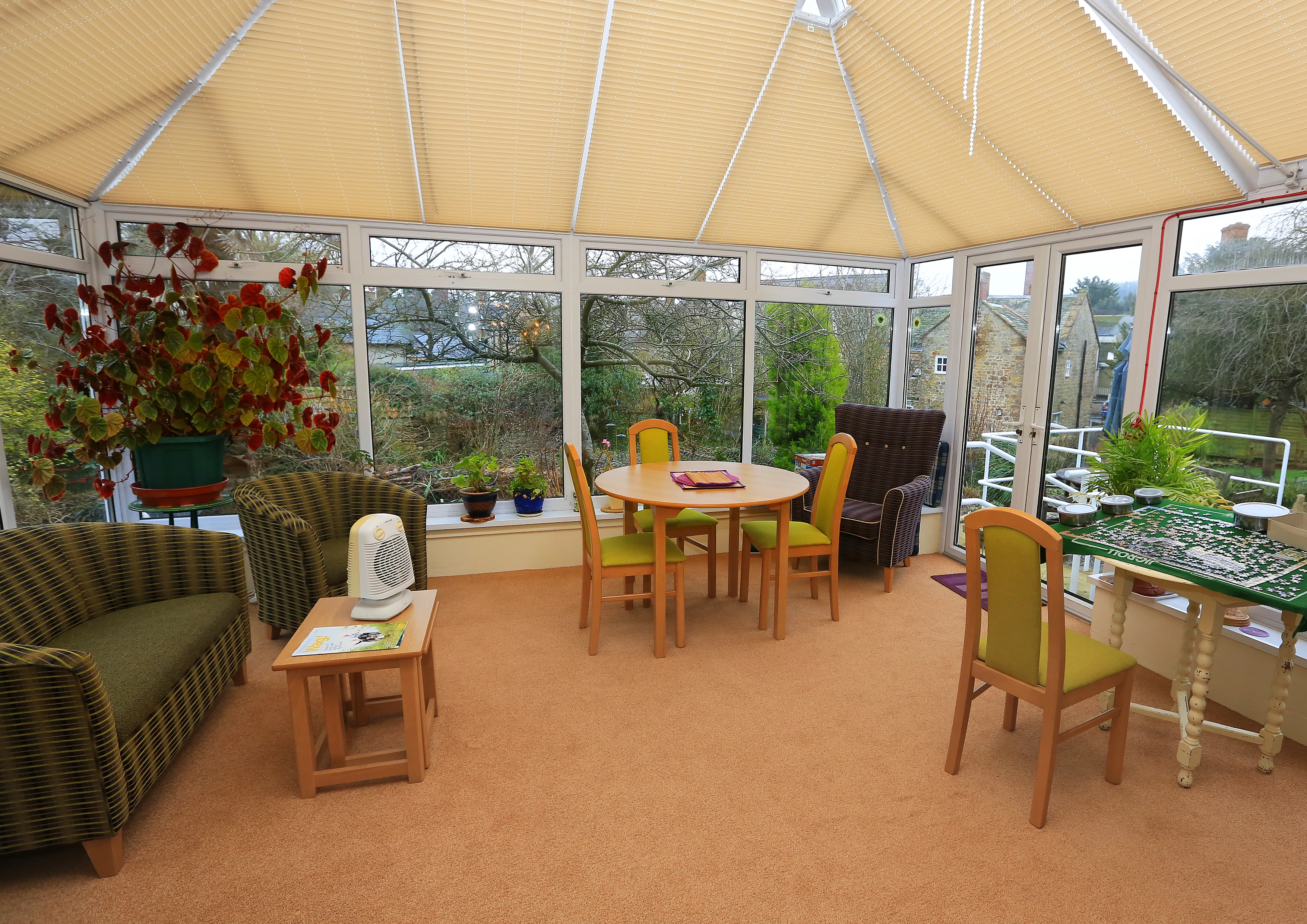 Spacious Conservatory At Abbeyfield House, Beaminster DT8 3EQ (1)