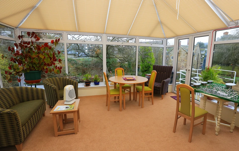 Spacious Conservatory At Abbeyfield House, Beaminster DT8 3EQ (1)