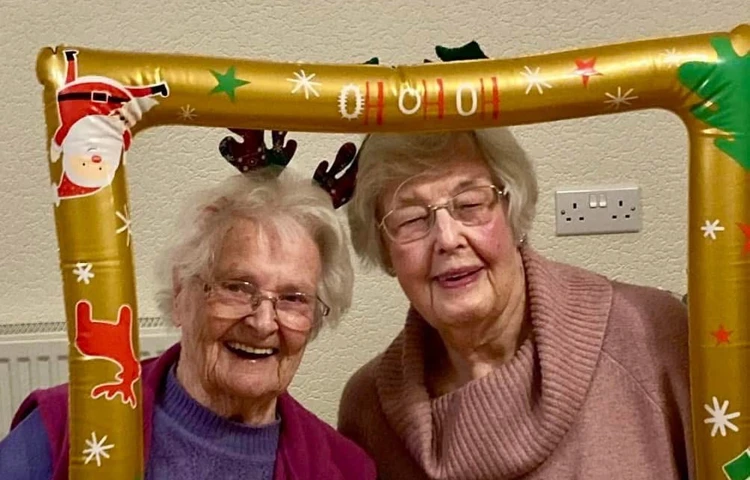 Colwyn Bay, Rhos Road, LL28 4RY, Festive Photo