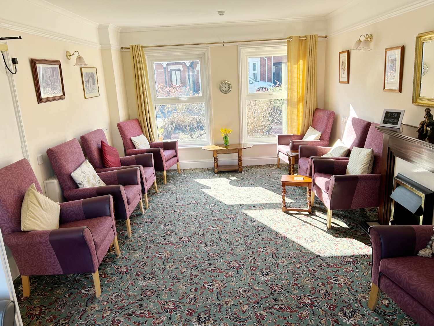 Bright Communal Lounge At Abbeyfield West Wight Where Residents Can Relax And Socialise