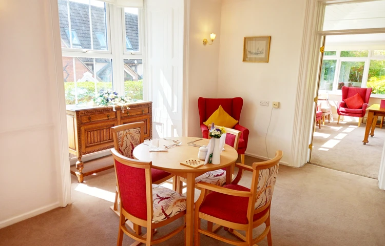 Enjoy Delicious Meals Together At St Mary's House