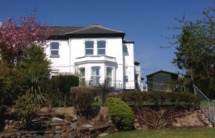 Glen Tor house and garden