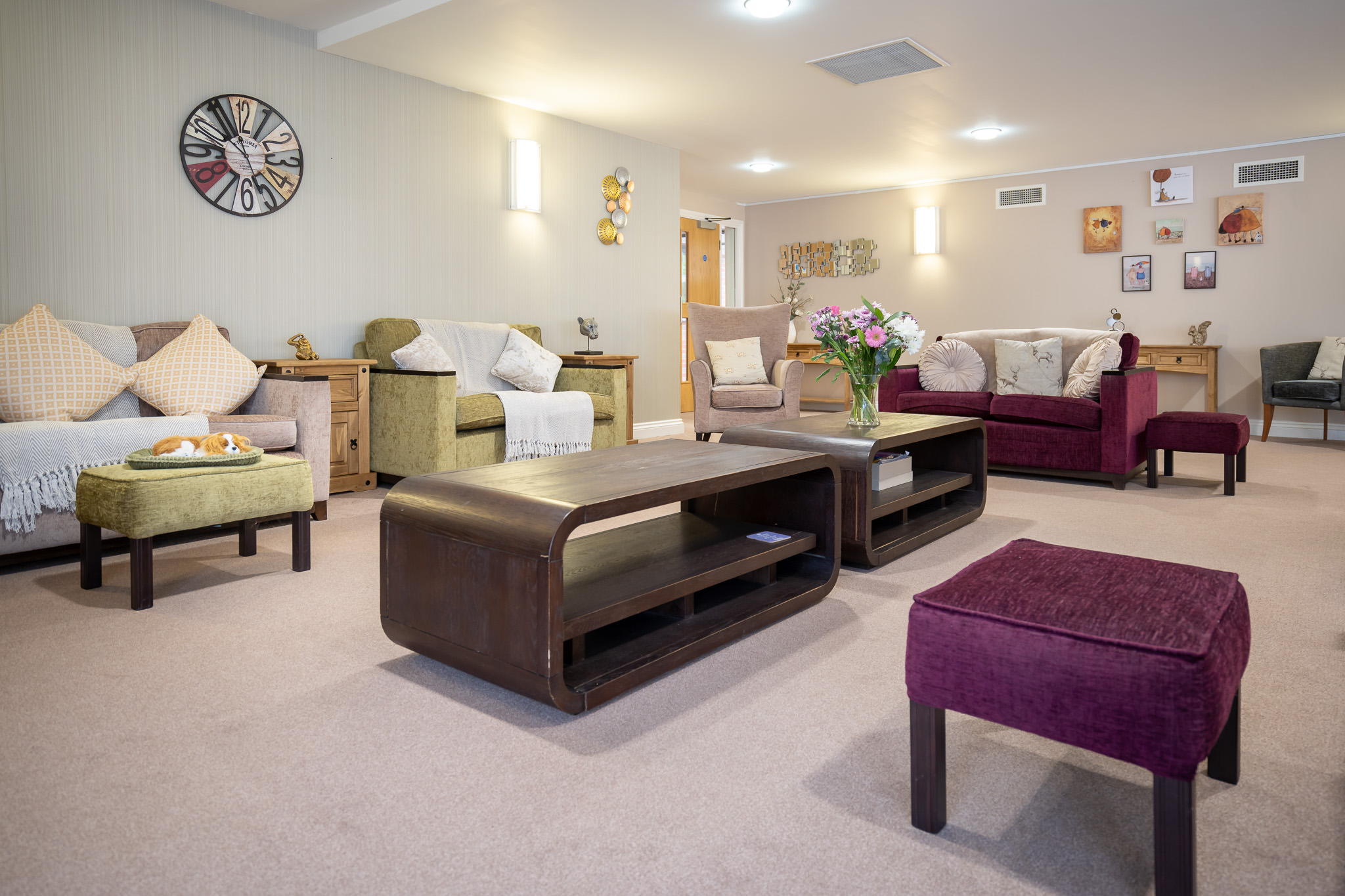 Communal seating area at Hampton House, Solihull B91 2QT