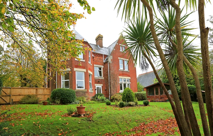 Rear and garden at Abbeyfield House, Cowes PO31 8HA (1)